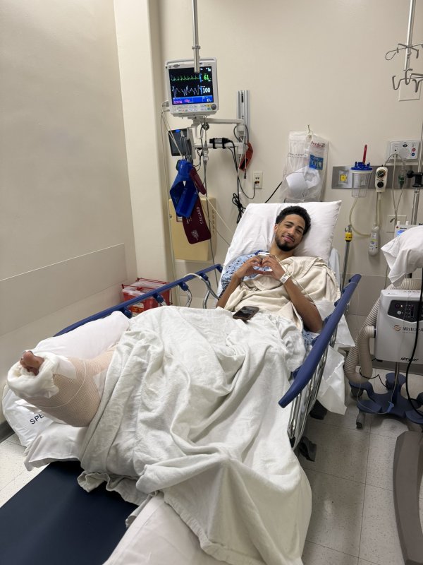 手术成功🙏！哈利伯顿深情自白：即使跟腱撕裂 我也不后悔！