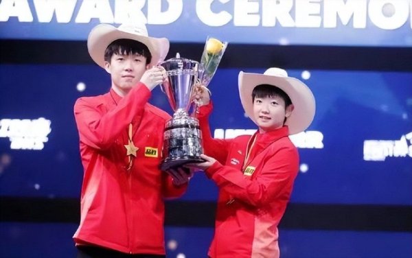 王楚钦/孙颖莎4比2赢球 国乒混合赛赢得世界赛资格