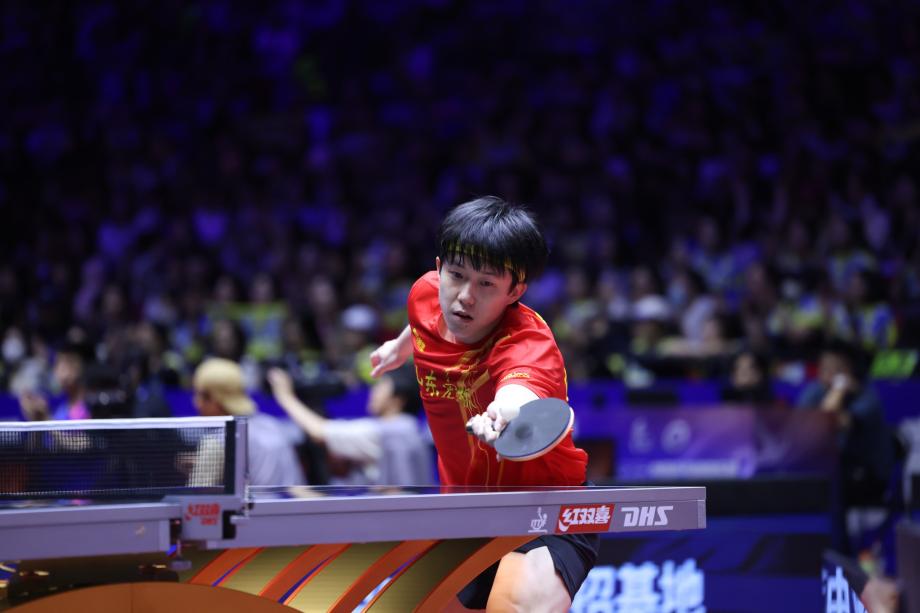 [图]山东魏桥3-0汕头明润 王楚钦单人赛3-0 梁靖崑取2胜