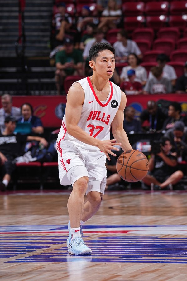 夏联场均9.6分6.6助！Shams：河村勇辉同意和公牛签下双向合同