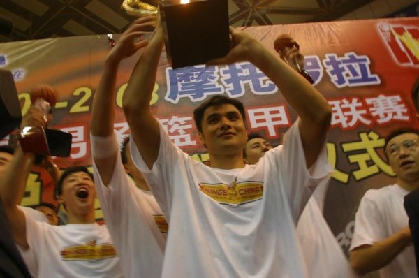 刘玉栋回顾球员生涯：作为1个军人 1个运动活动    员 在困难面前要有血性
