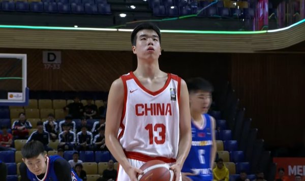 3分4板3助！媒体人：张懿赵杰或受上一场抽筋的影响 攻击  竞技状态  不好
