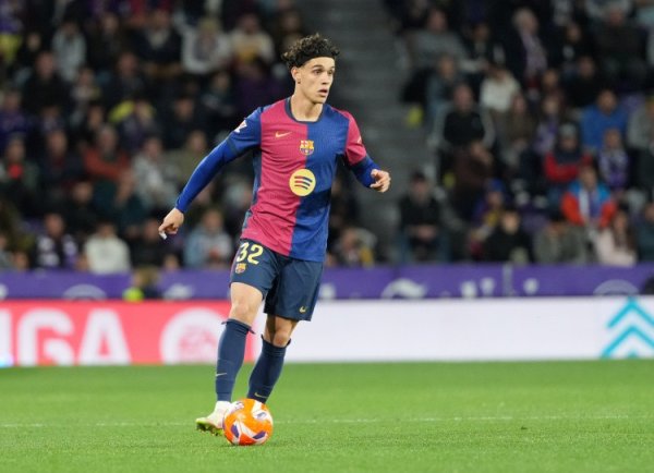 官方: 巴萨19岁边后场球员埃克托-福特外租埃尔切1个赛季