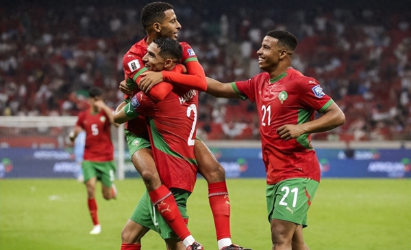 摩洛哥成晋级下一轮  世界杯赛  非洲第一队, 萨拉赫马尔穆什的埃及队跟上