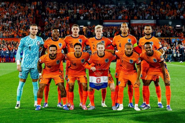 最严重的头轻脚重国家队 德佩是荷兰锋线头牌 队史射手王+助功 王 最严重的头轻脚重国家队 德佩是荷兰锋线头牌 队史射手王+助功 王