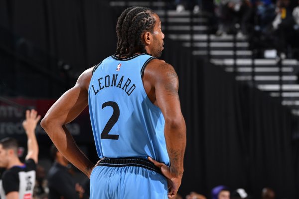 TA：联盟多次向球员强调过经纪人规则 都是因为卡舅不懂规则