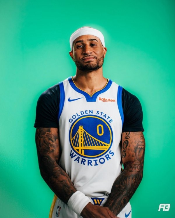 落球员选拔励志典范!小佩顿晒定妆照开启生涯第10季:Here We Go 落球员选拔励志典范!小佩顿晒定妆照开启生涯第10季:Here We Go