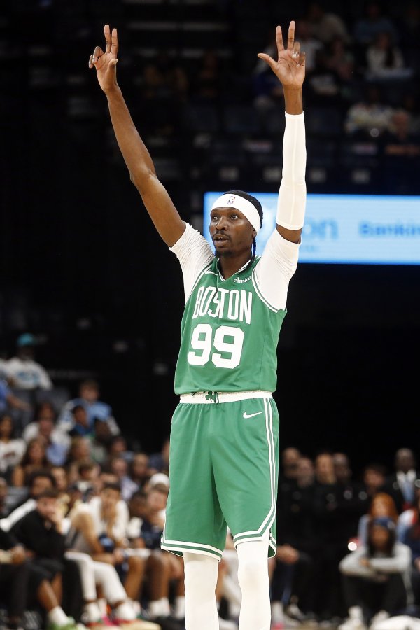 竞技状态  很好！布歇半场8中6&三分4中2砍下17分7板 正负值+23最高！