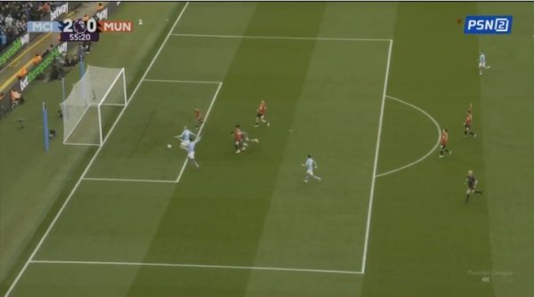 太离谱了！哈兰德空门不进，倒地射球  击中立柱